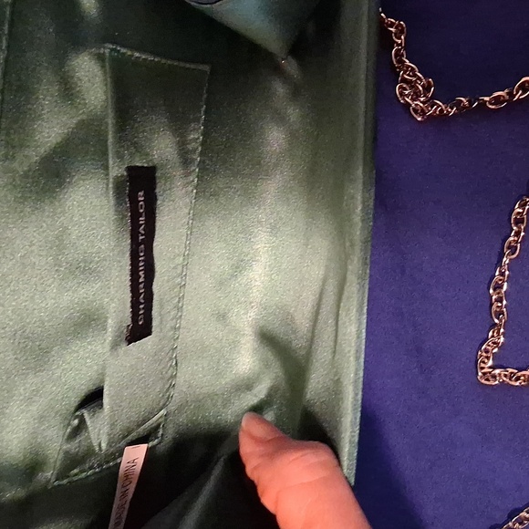 Bundle Of Green Clutch Bag/ Earrings - Picture 5 of 11